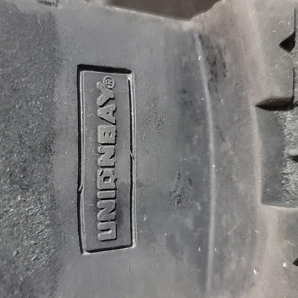 Union Bay woman's size 9 buckle boots with gunmetal accents - Picture 9 of 9